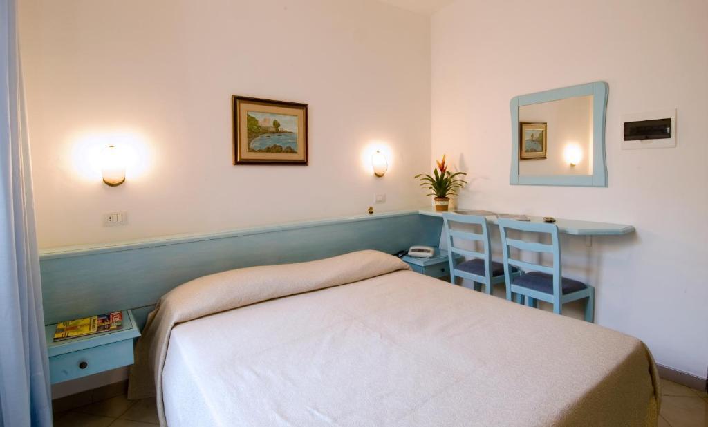 Hotel Eugenio Ischia Ruang foto