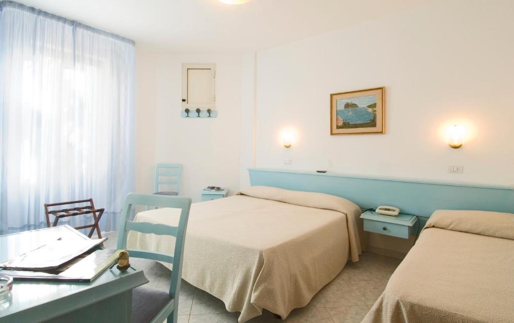 Hotel Eugenio Ischia Ruang foto