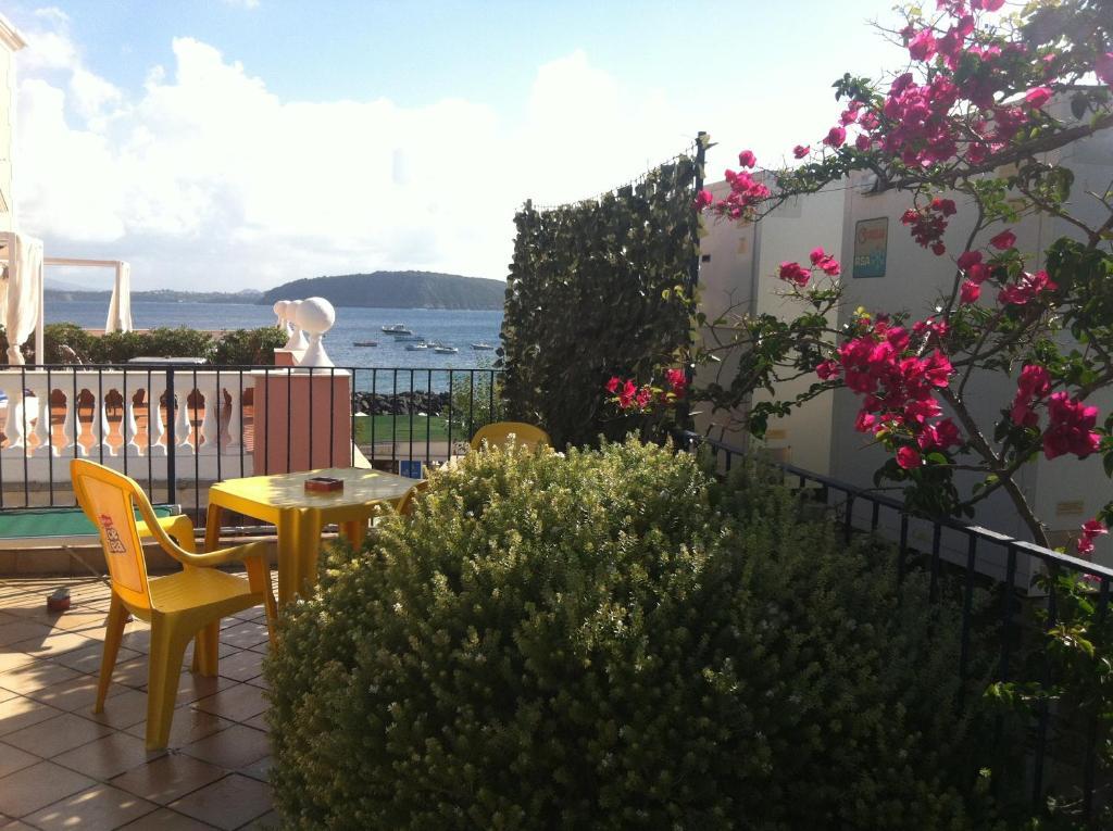 Hotel Eugenio Ischia Bagian luar foto