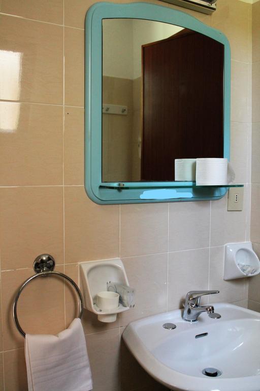 Hotel Eugenio Ischia Bagian luar foto